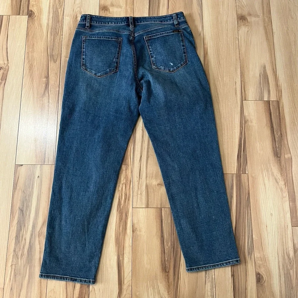 LL Bean Signature Women's Jeans Sz 10P Distressed Straight Ankle 10